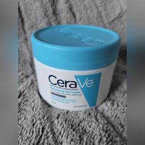 Cerave Renewing SA Cream